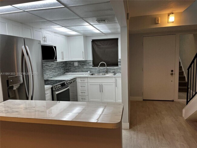 Building Photo - 210 NW 87th Ave