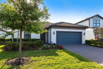 Building Photo - 6019 Bluestar Ct