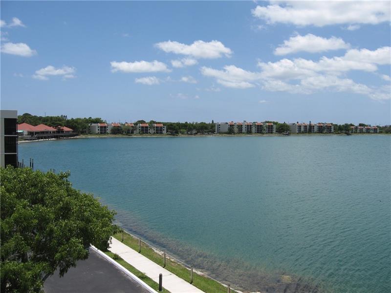 Building Photo - 109 Lake Emerald Dr