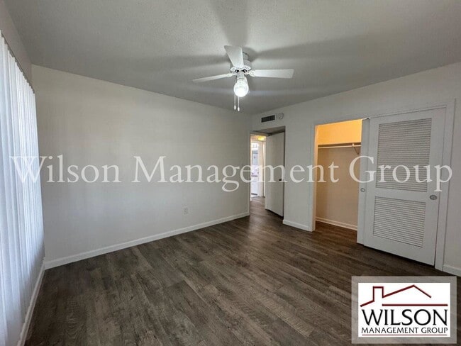 Building Photo - 206 E Yale St