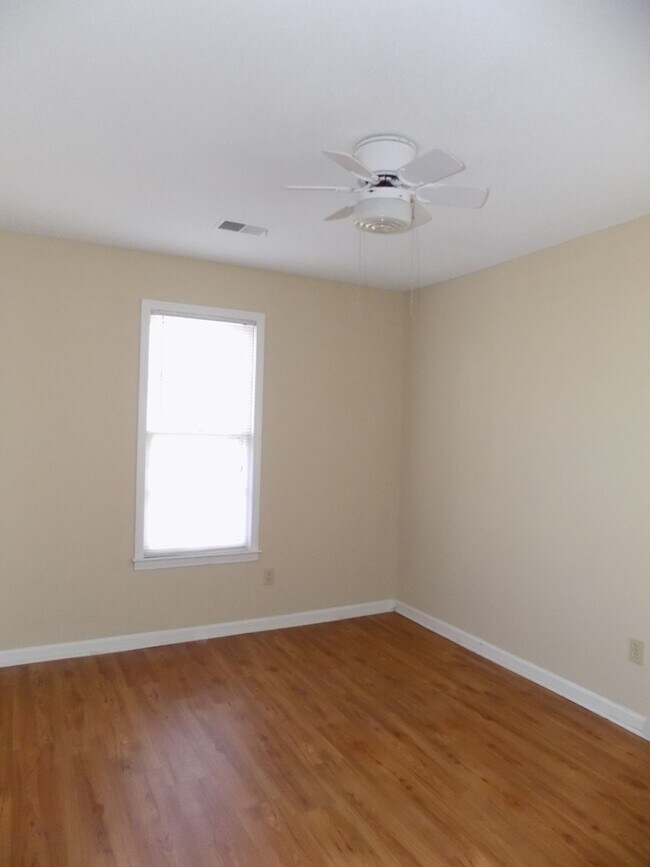 Building Photo - Irmo