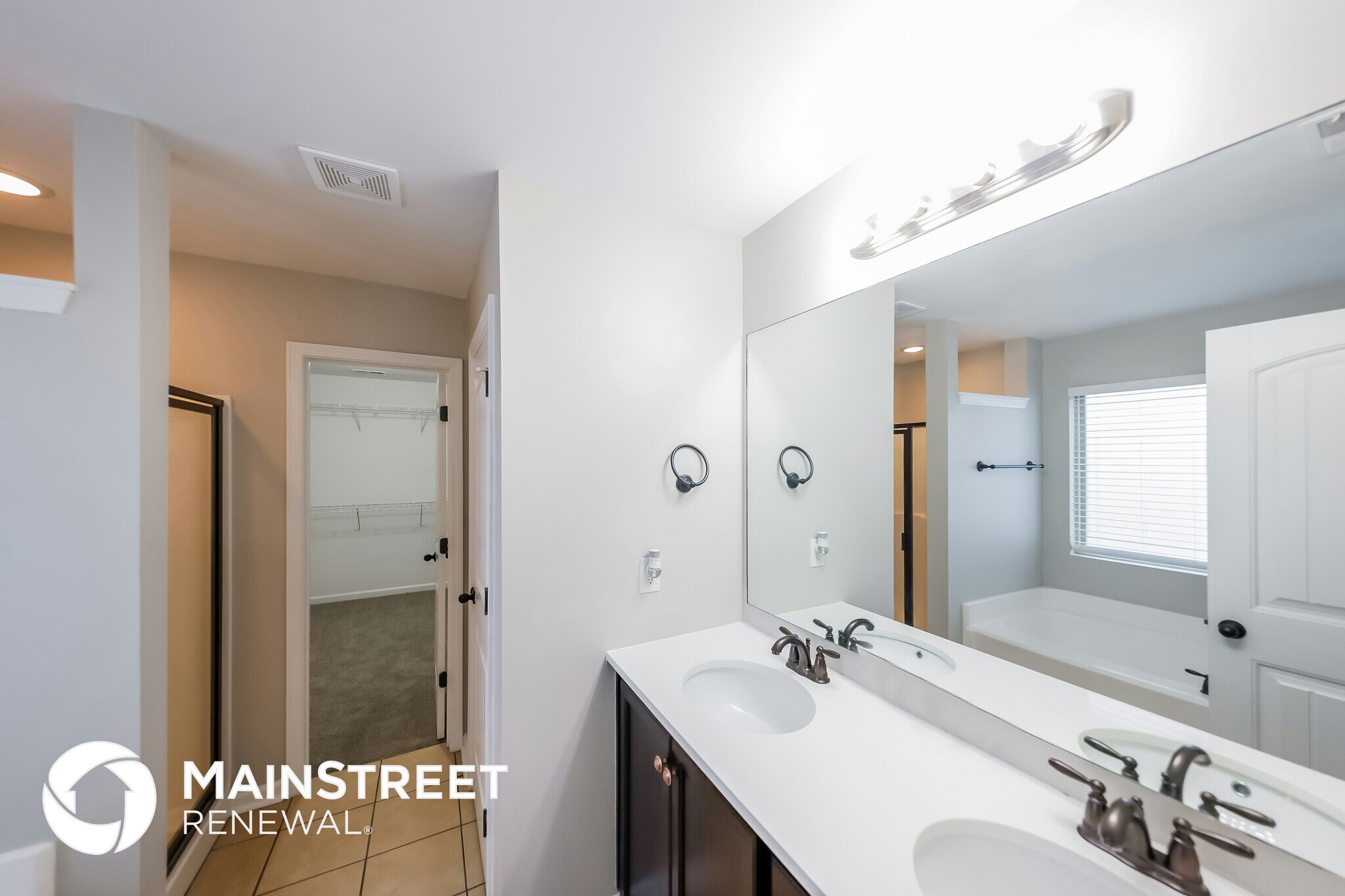 Building Photo - 200 Addison Dr