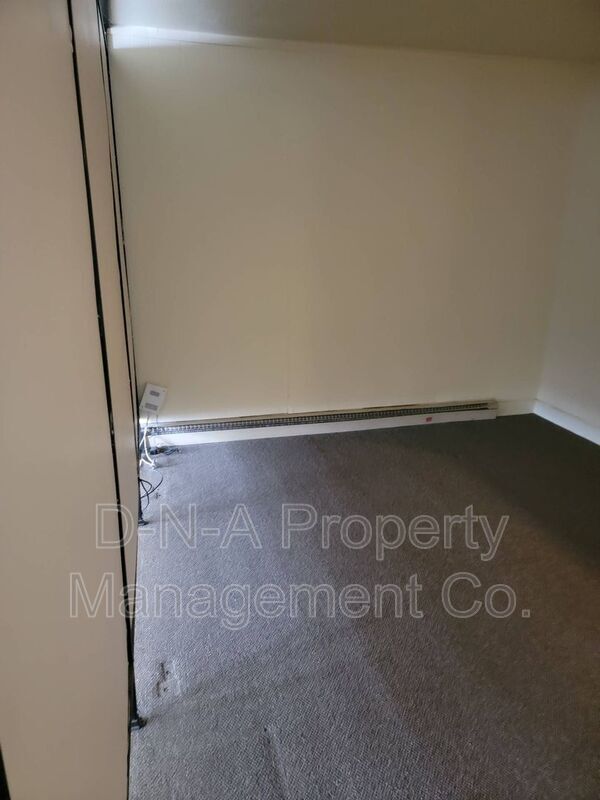 Building Photo - 115 3rd St