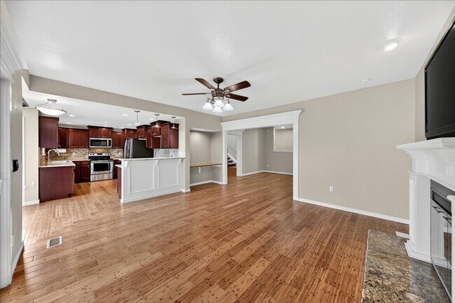 Building Photo - Gorgeous Updated Home in the Heart of Eagle Hills