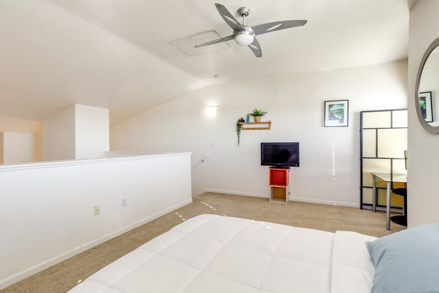 Building Photo - 5800 Tower Rd