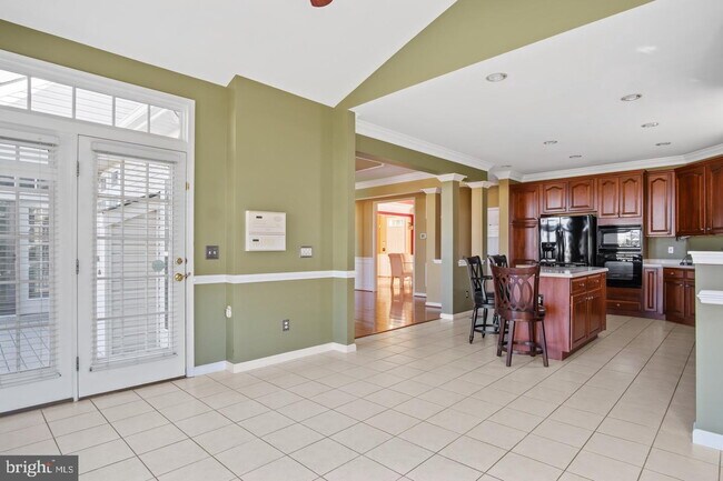 Building Photo - Spacious 4-Bedroom Home with Lake Views & Finished Basement