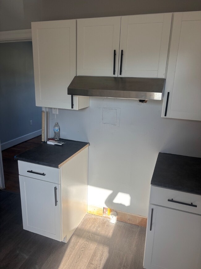 Building Photo - 229 13th St S