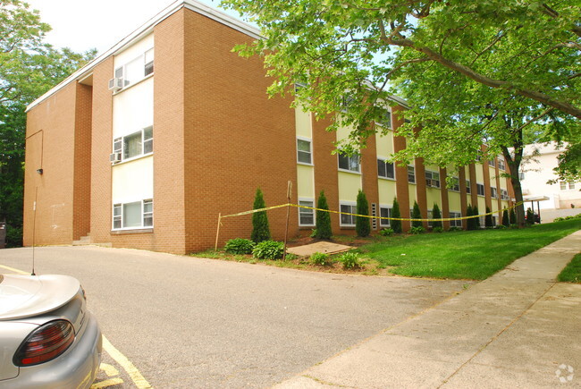 Building Photo - 420 S 9th Ave