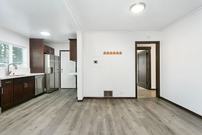 Building Photo - Spacious Lakewood Home with Basement & Outdoor Living **$1000 OFF FIRST MONTH'S RENT**