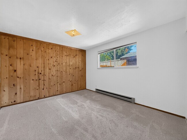Building Photo - 5025 S 167th St