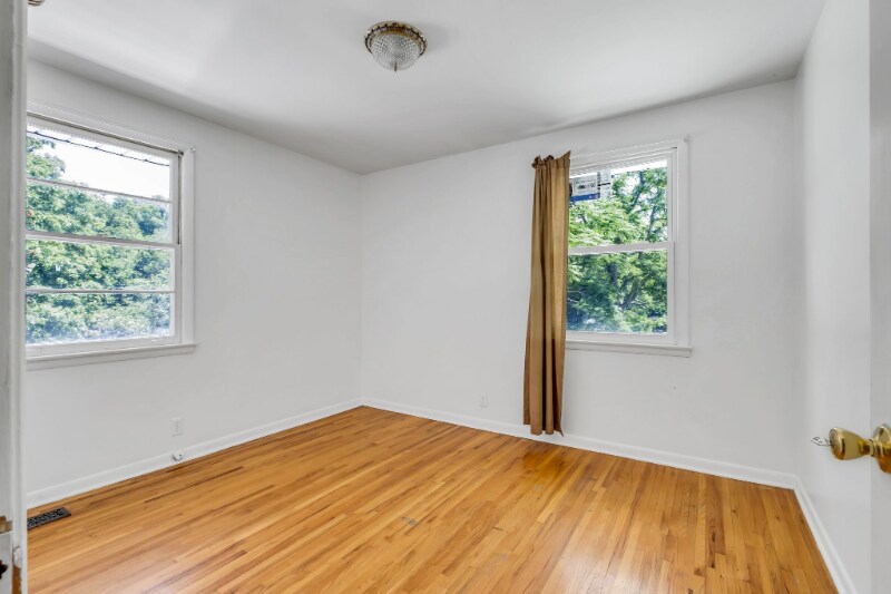 Building Photo - 1312 Cheshire Dr