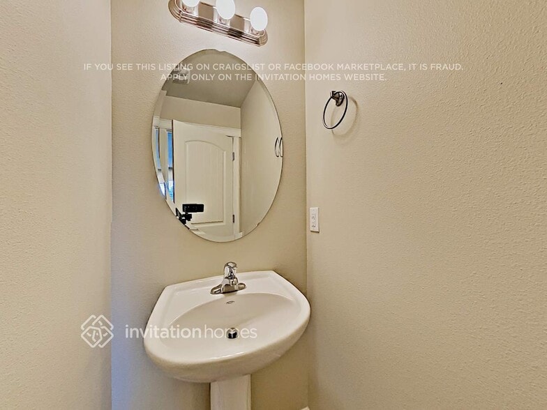 Building Photo - 9929 198th St E