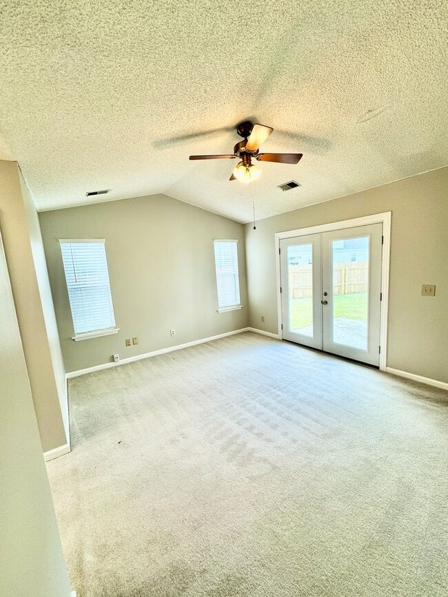 Building Photo - Charming two bedroom, two bathroom home at The Lakes in North Charleston!