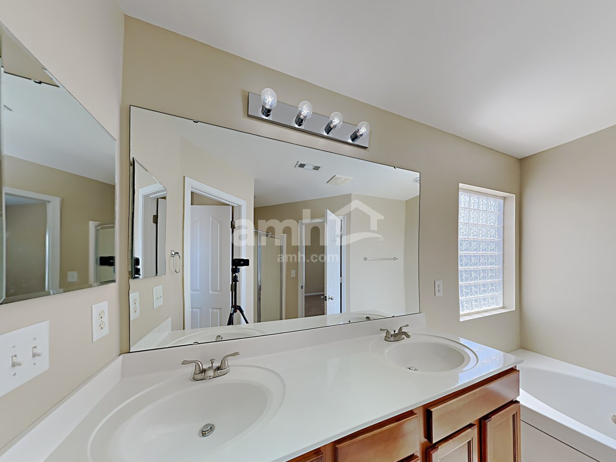 Building Photo - 13217 Heath Grove Dr