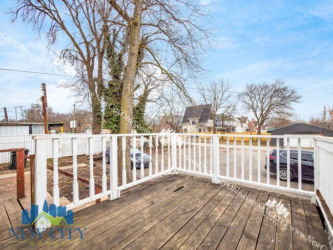 Building Photo - 1390-1392 Sullivant Ave, Columbus OH 43223