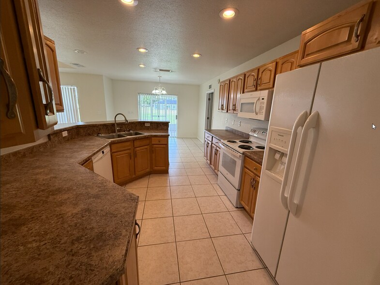 Building Photo - 8259 Cozumel Ln