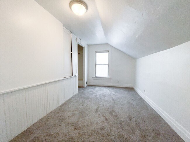 Building Photo - 2641 S 18th St