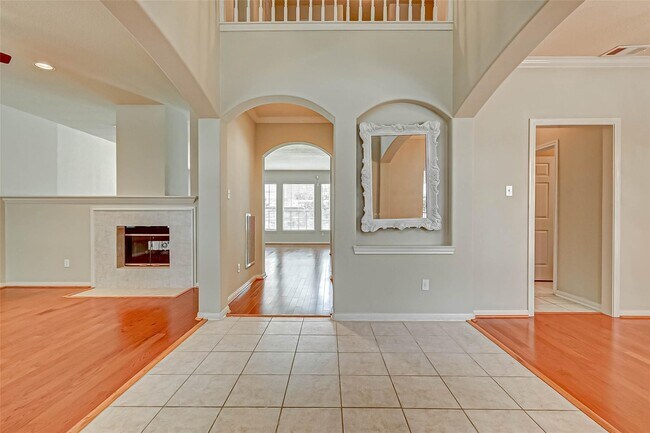 Building Photo - 12419 Shadycrest Dr