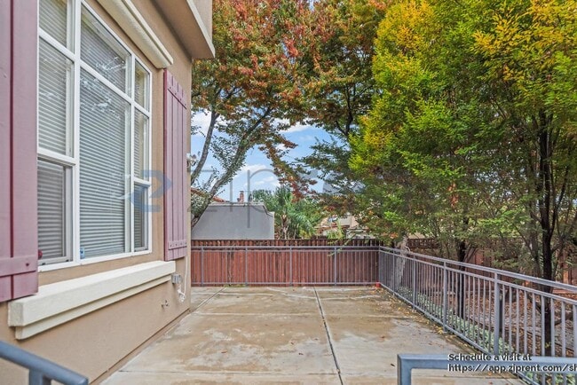 Building Photo - 2677 Corde Terra Cir