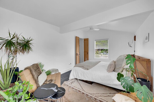 Building Photo - 638 Parkside Ave