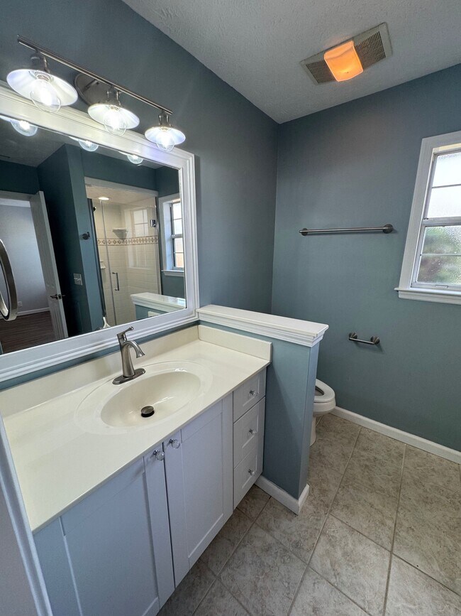 Building Photo - 583 Bucks Trail