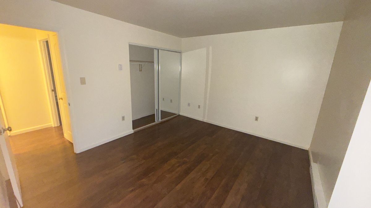 Building Photo - 3748 Tudor Dr