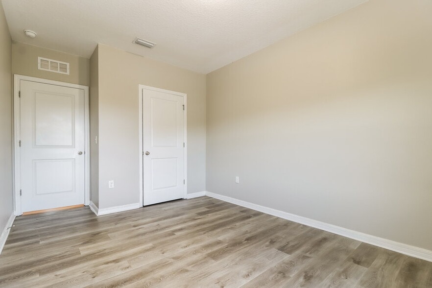 Building Photo - 10988 Carlton Fields Dr