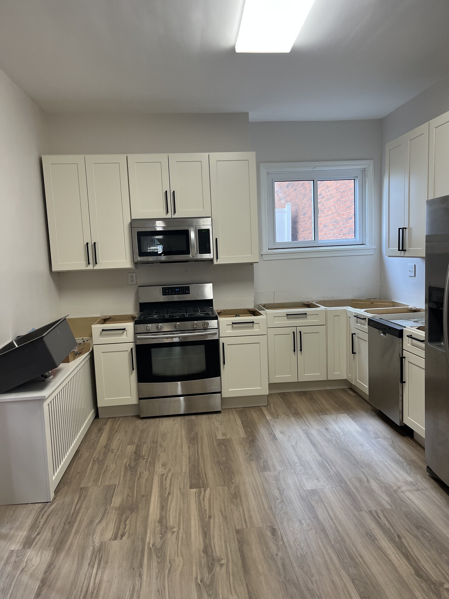 Building Photo - 457 Cedarville St