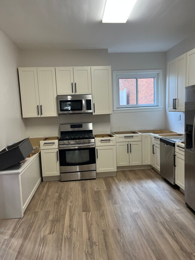 Building Photo - 457 Cedarville St