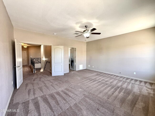 Building Photo - 3712 Coco Palm Dr