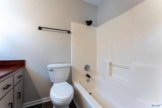 Building Photo - 107 Bridgestone Dr NE