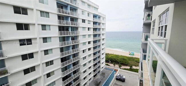 Building Photo - 6917 Collins Ave