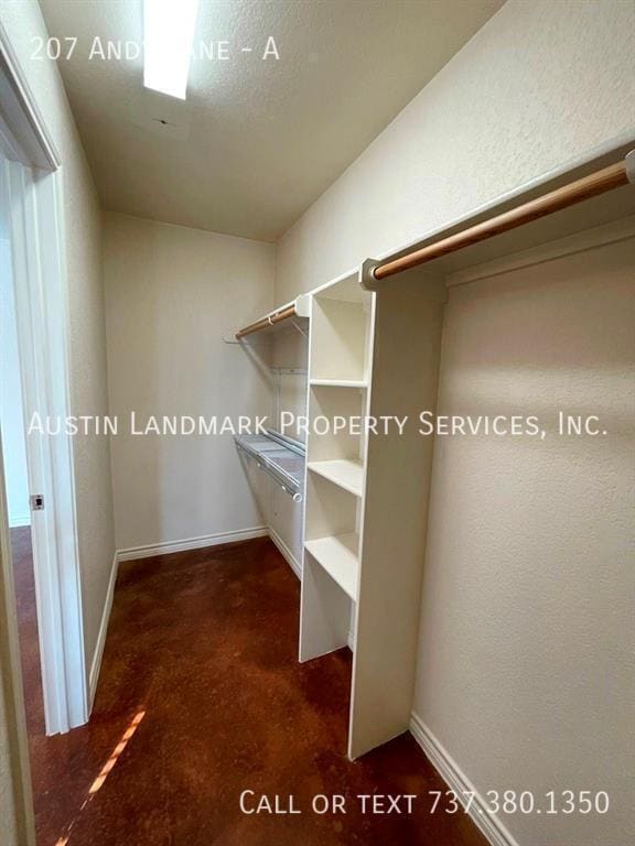 Building Photo - 207 Andy Ln