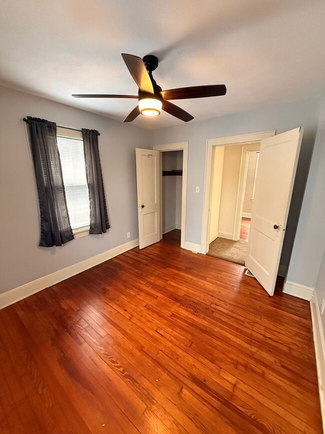 Building Photo - 3 Bedroom 2 1/2 Bathroom with one car detached garage