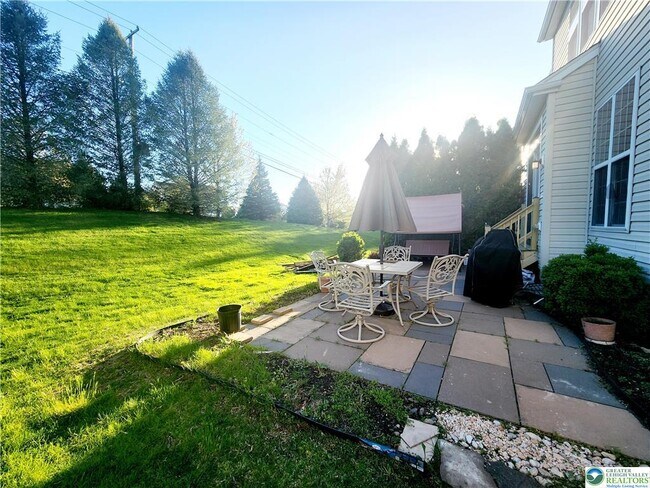 Building Photo - 8668 Mayfair Ct