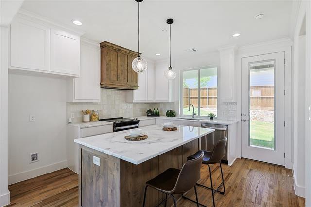 Building Photo - 518 Woodside Trl