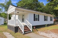 Building Photo - 200 S Sylvan Dr