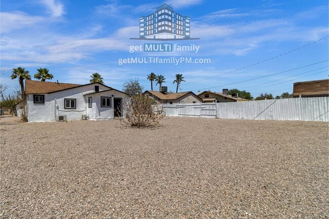 Building Photo - 325 N 17th Dr