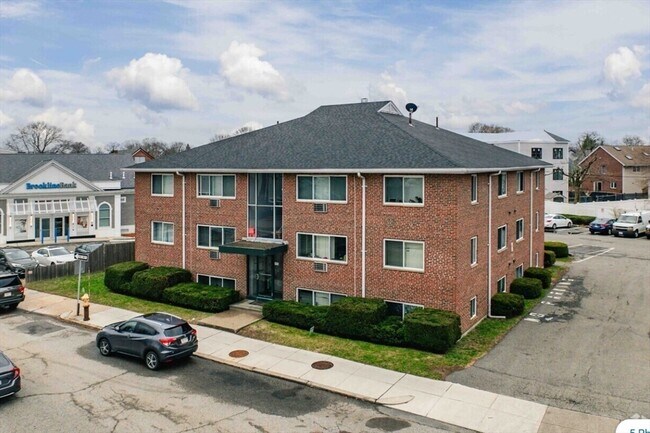 Building Photo - 195 Salem St