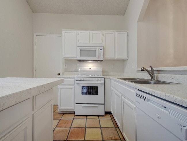 Building Photo - 6305 Evangeline Trail