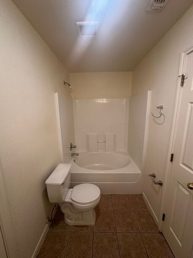 Building Photo - 3204 Baldwin Loop