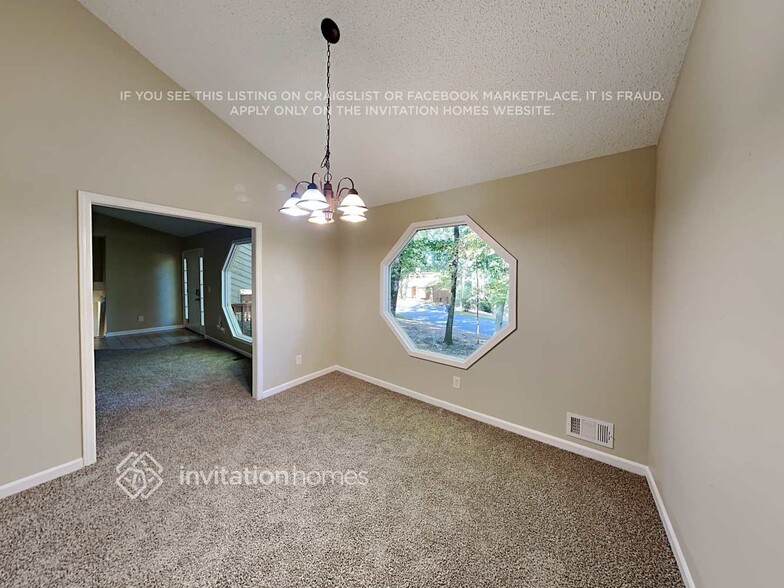 Building Photo - 2057 Kinridge Ct