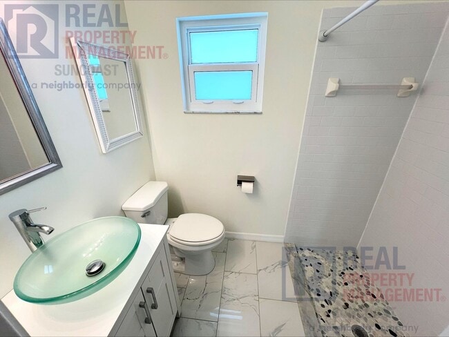 Building Photo - 2950 Pafko Dr