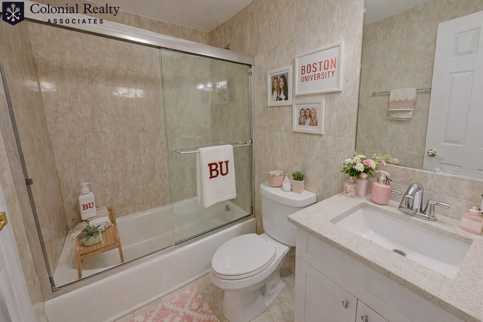 Building Photo - 73 Thatcher St