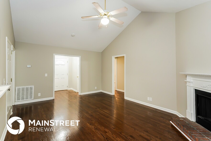 Building Photo - 212 Riverpoint Ct