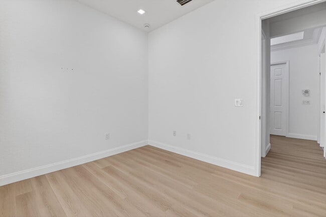 Building Photo - 10562 Cape Delabra Ct