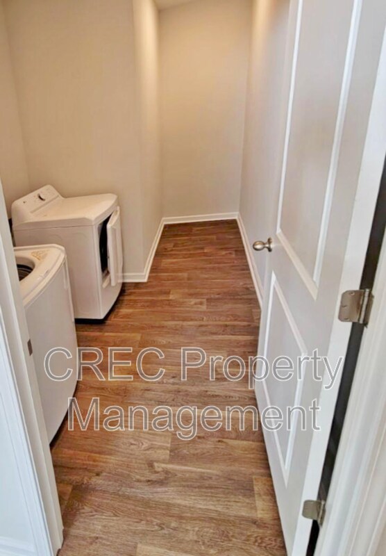 Building Photo - 817 Lilyford Ln