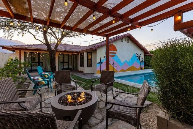 Building Photo - 2184 E Powell Rd