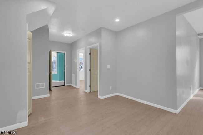 Building Photo - 123 Dodd St