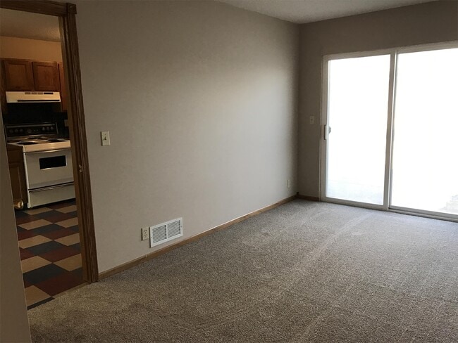 Building Photo - 1550 S Gold St